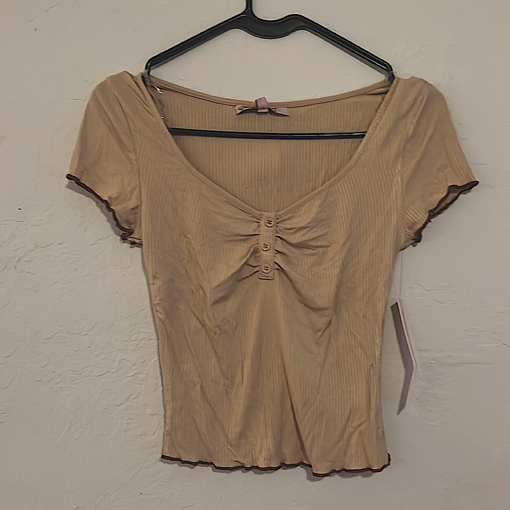 Tan tshirt size small
